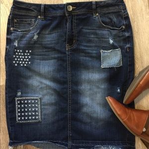 🍂 Distressed Denim Skirt